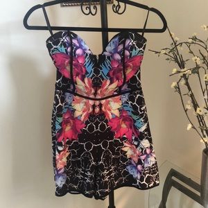 Xenia Boutique - Tropical Strapless Romper 🌺🖤